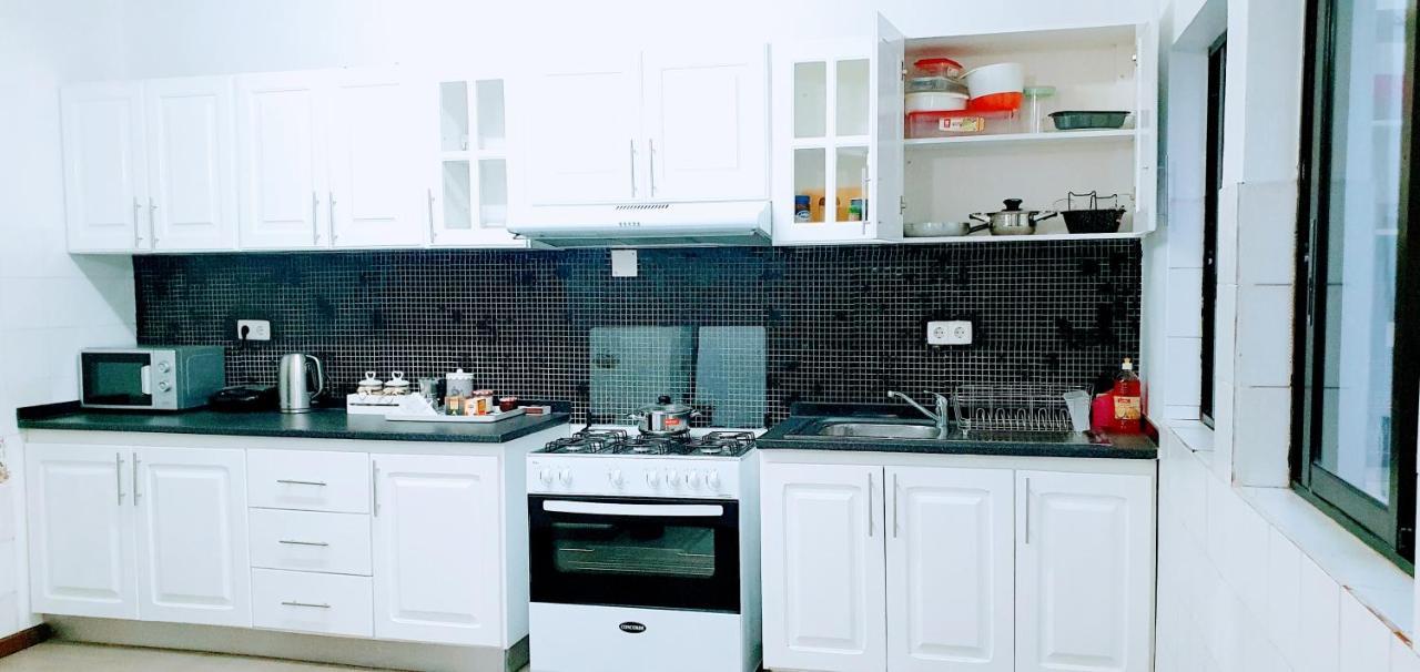Kelly Guest House Прайя Экстерьер фото